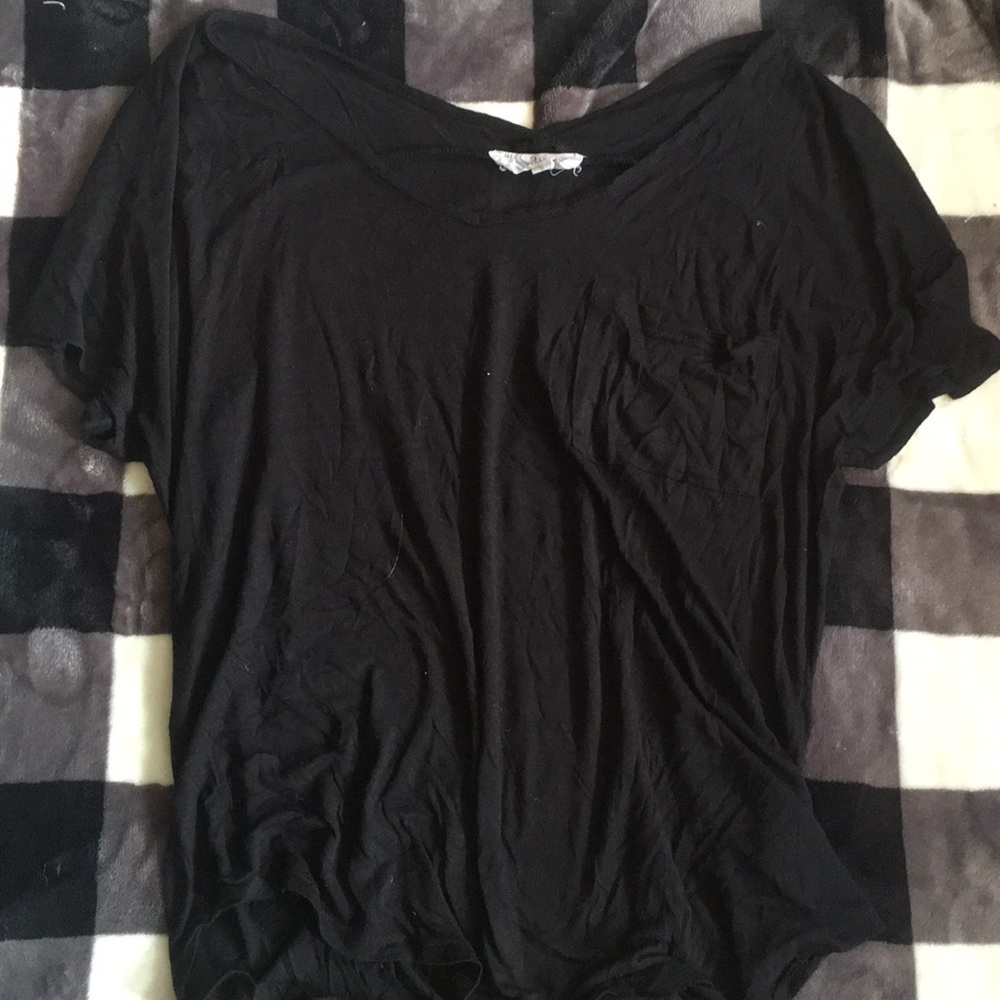 Black shirt sleeve T